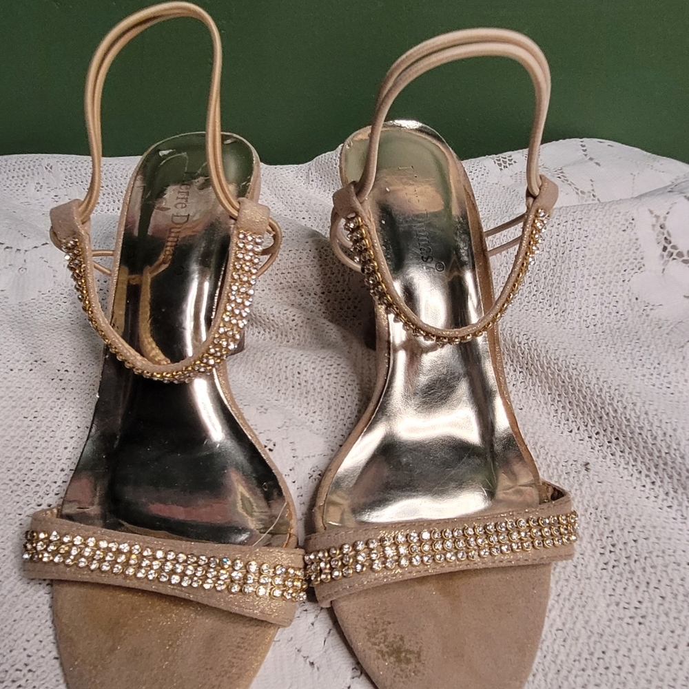 2in heels, gold, Pierre Dumas, 6M